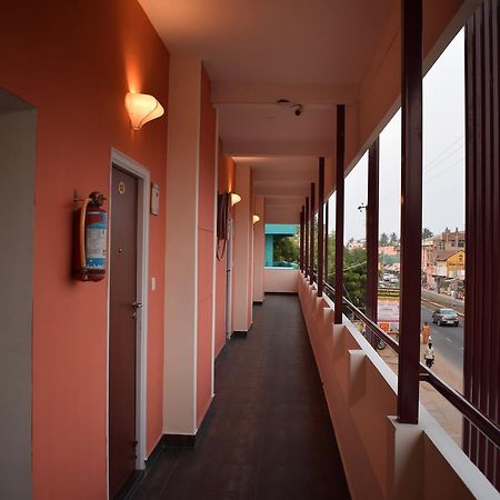Ak Sea View Residency Hotel Puducherry Eksteriør billede