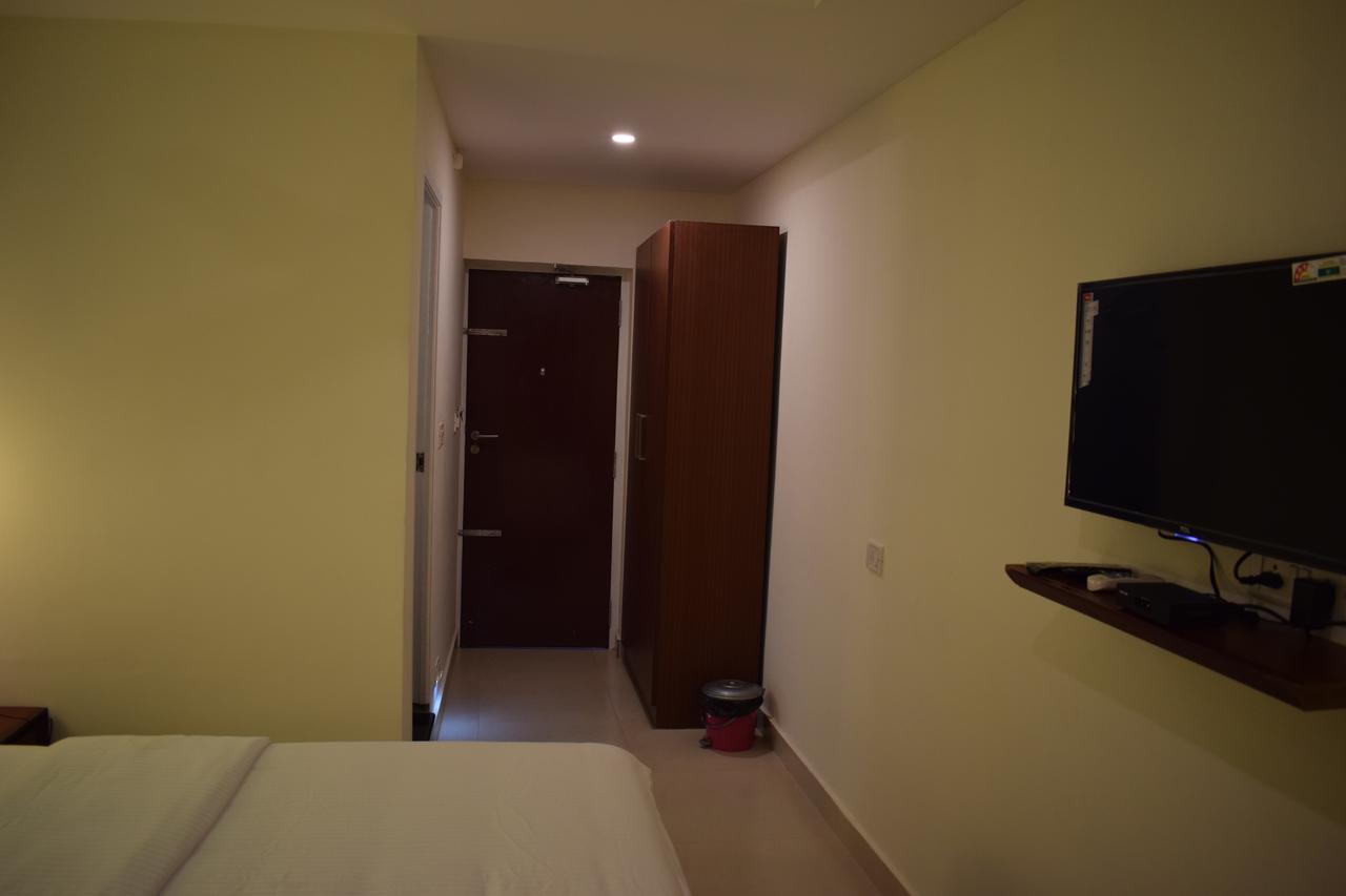 Ak Sea View Residency Hotel Puducherry Eksteriør billede