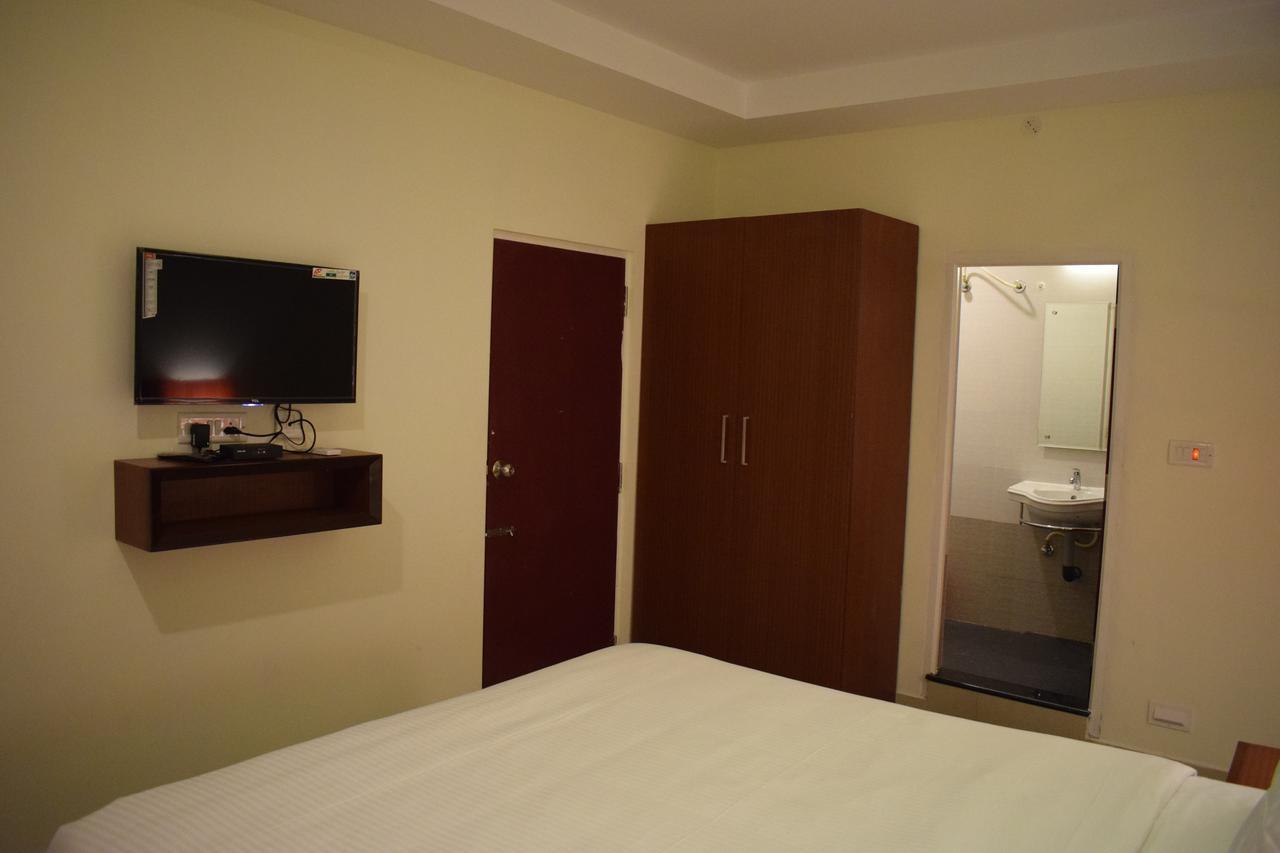 Ak Sea View Residency Hotel Puducherry Eksteriør billede