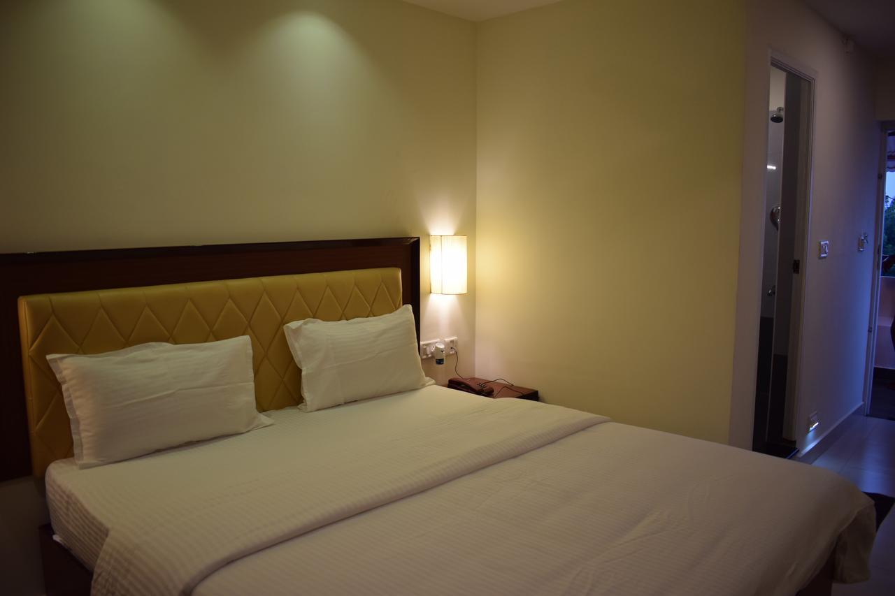 Ak Sea View Residency Hotel Puducherry Eksteriør billede
